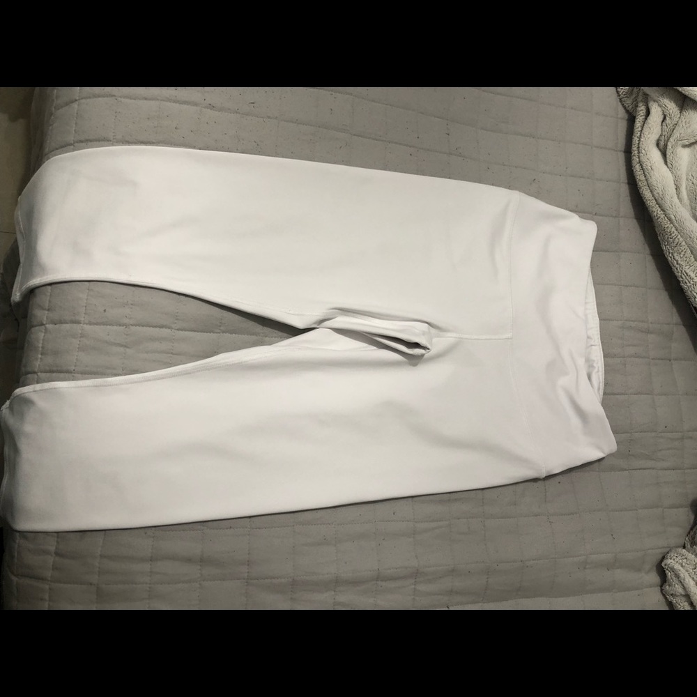 white 7/8 leggings